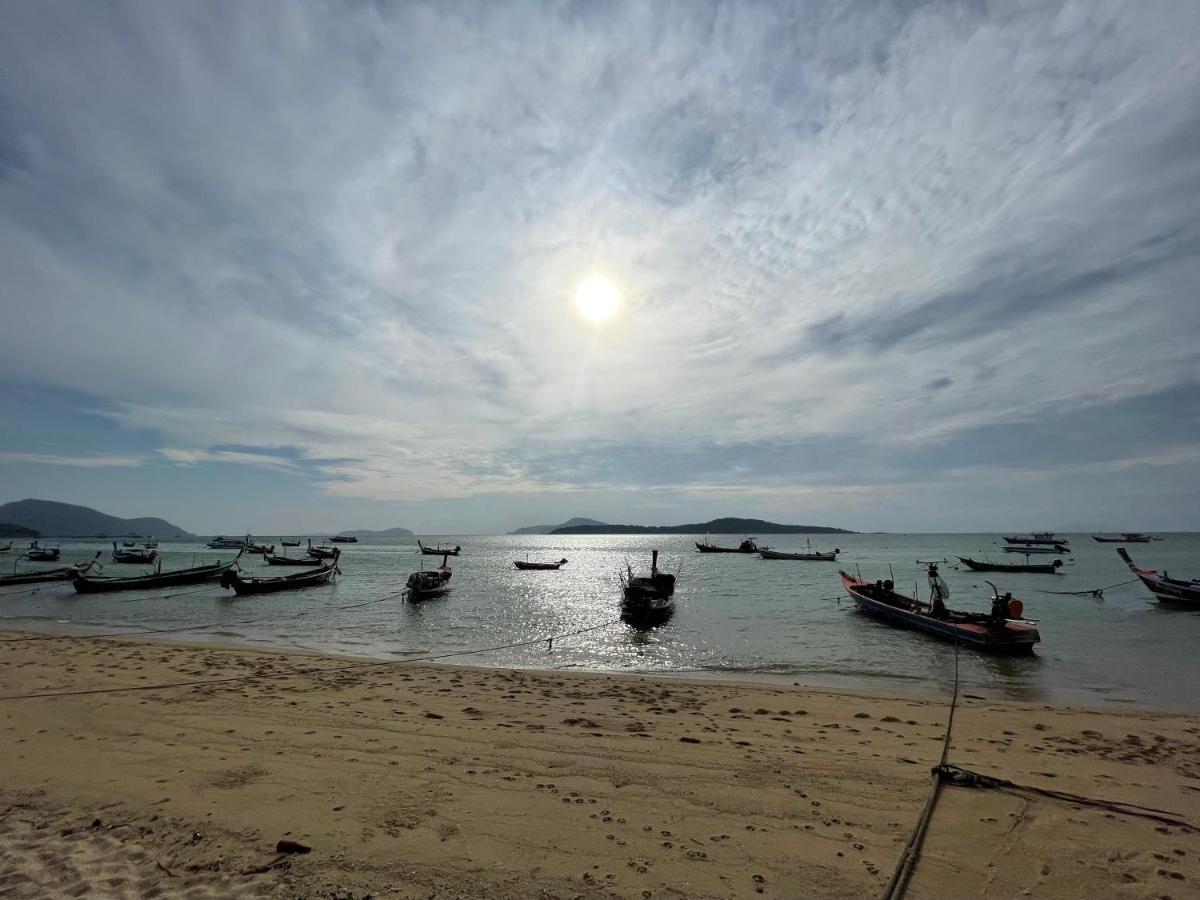 Phuket Muay Thai Hotel Rawai Beach Exteriör bild