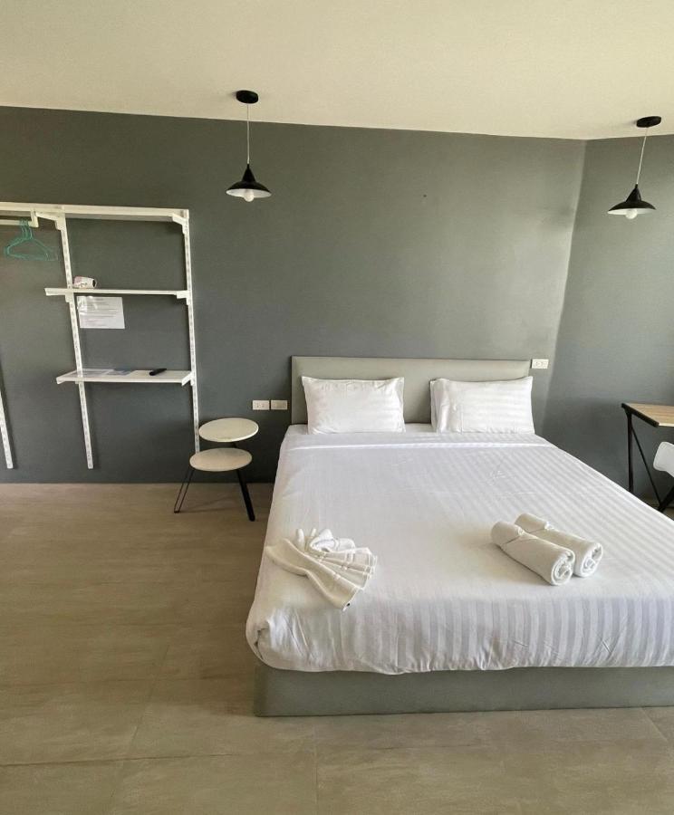 Phuket Muay Thai Hotel Rawai Beach Exteriör bild